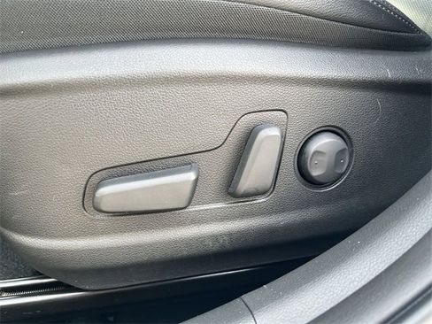 Used 2023 Hyundai Kona Limited image 31