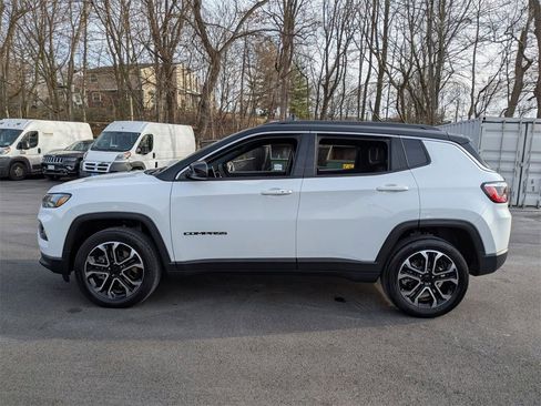 Certified 2023 Jeep Compass Limited image 7