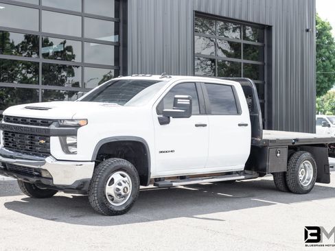Used 2021 Chevrolet Silverado 3500 W/T w/ WT Convenience Package AWD/4WD image 2