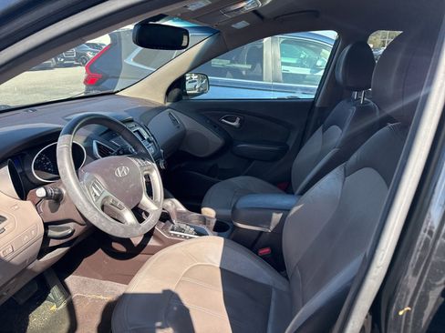 Used 2013 Hyundai Tucson Limited image 9