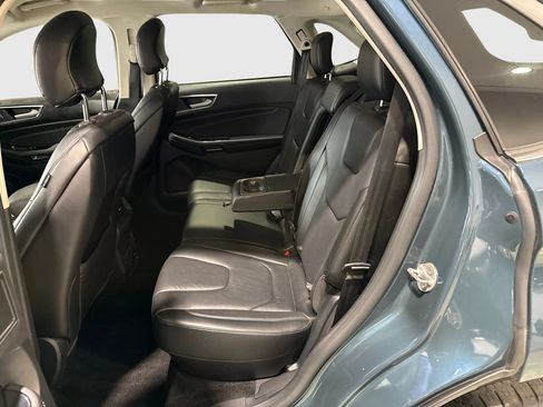 Used 2016 Ford Edge Titanium w/ Technology Package AWD/4WD image 10
