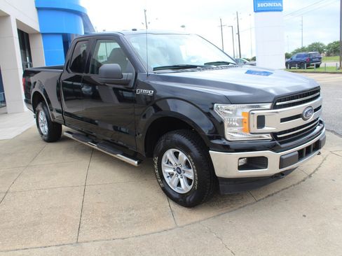 Used 2018 Ford F150 XLT AWD/4WD image 1