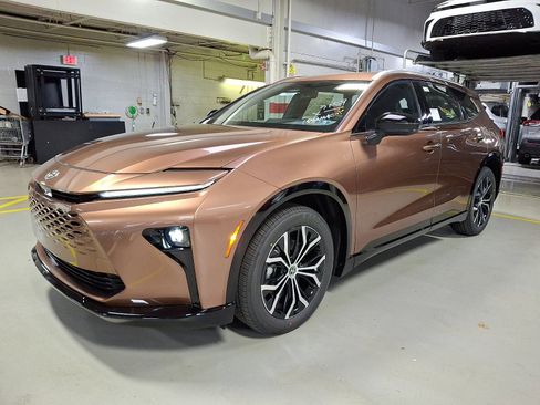 New 2025 Toyota Crown Signia image 2