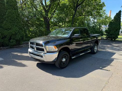 Used 2017 RAM 2500 SLT AWD/4WD image 3