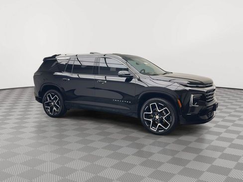 Certified 2025 Chevrolet Traverse High Country w/ LPO, Floor Liner Package AWD/4WD image 45