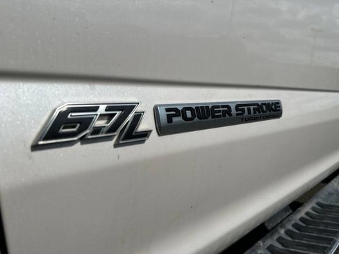Used 2019 Ford F350 Lariat w/ Lariat Ultimate Package AWD/4WD image 7
