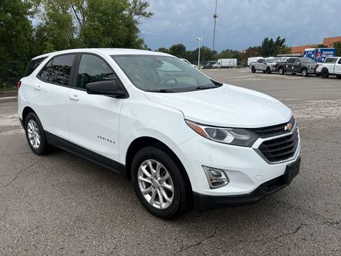 Used 2020 Chevrolet Equinox LS AWD/4WD image 9