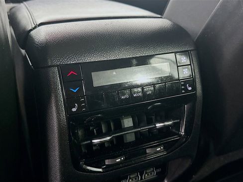 Certified 2022 Jeep Grand Cherokee L Limited image 38