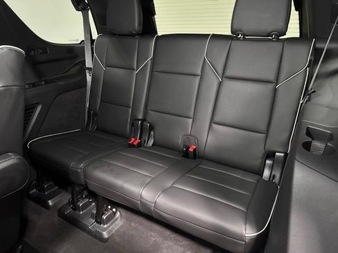 Used 2023 Cadillac Escalade Premium Luxury AWD/4WD image 29