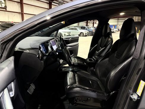 Used 2016 Tesla Model X Performance AWD/4WD image 13