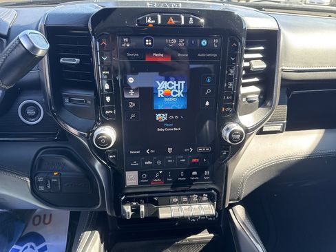 Used 2024 RAM 2500 Limited image 18