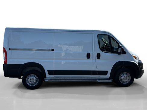 Used 2025 RAM ProMaster 2500 w/ U-Haul Equipment Group FWD image 6