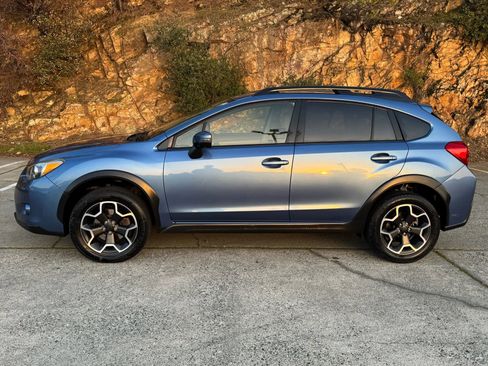 Used 2015 Subaru Crosstrek 2.0i Limited image 2