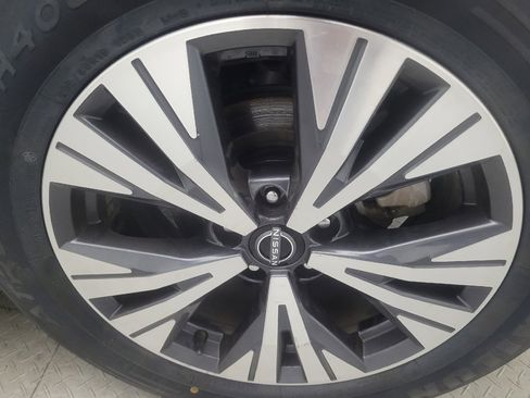 Used 2022 Nissan Rogue SV FWD image 31