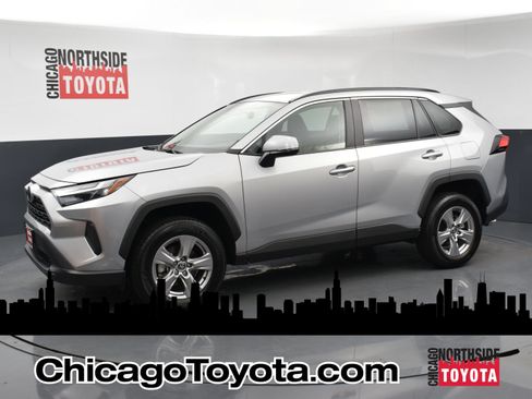 Used 2025 Toyota RAV4 XLE FWD image 1