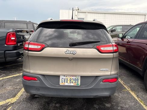 Used 2016 Jeep Cherokee Latitude FWD image 5