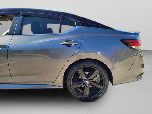 Certified 2022 Nissan Sentra SR w/ Midnight Edition image 31