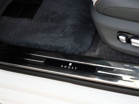 Used 2021 Rolls-Royce Ghost AWD/4WD image 9