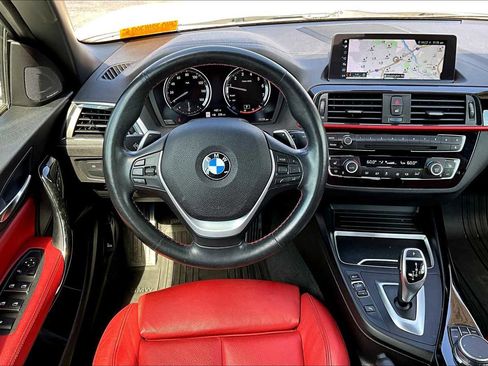 Used 2020 BMW 230i Convertible w/ Premium Package image 5