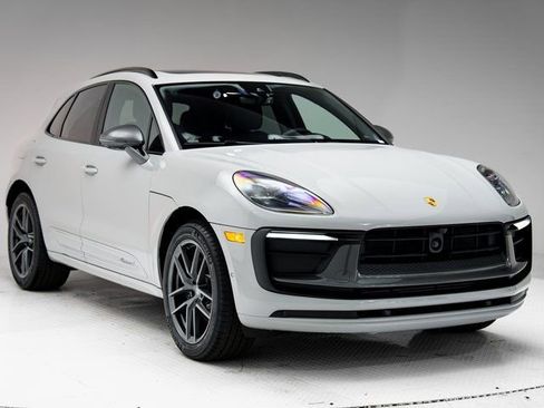 Used 2026 Porsche Macan Turbo image 32