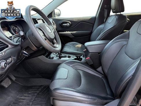 Certified 2022 Jeep Cherokee Limited AWD/4WD image 9