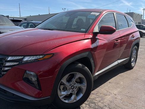 Used 2024 Hyundai Tucson SE image 1