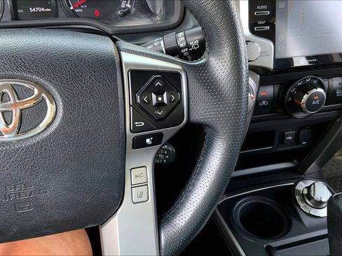 Used 2020 Toyota 4Runner SR5 Premium image 17