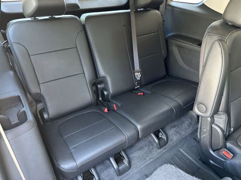 Used 2019 Chevrolet Traverse Premier w/ LPO, Floor Liner Package AWD/4WD image 36