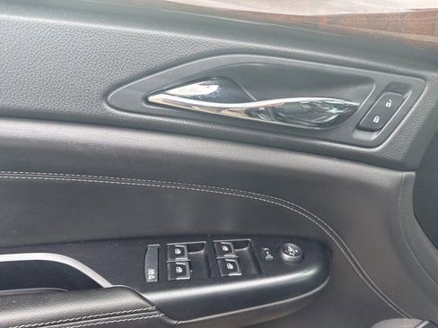 Used 2014 Cadillac SRX Luxury w/ Driver Awareness Package FWD image 9