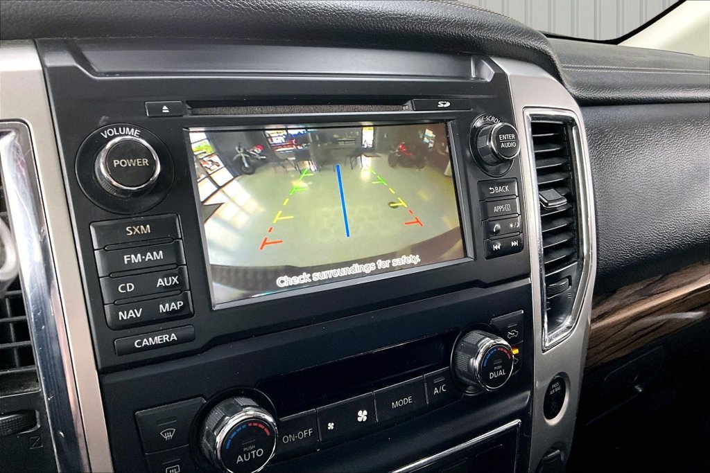 Used 2017 Nissan Titan SL AWD/4WD image 14