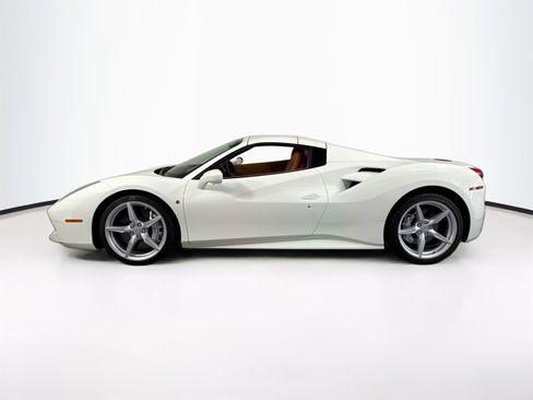 Certified 2018 Ferrari 488 Spider image 4