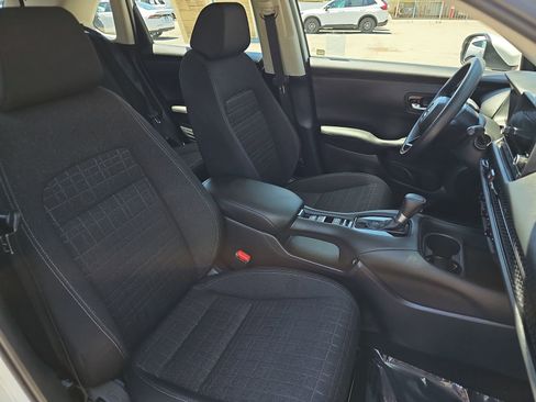 Used 2023 Honda HR-V LX image 10
