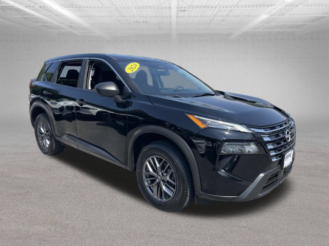 Used 2024 Nissan Rogue S AWD/4WD image 4
