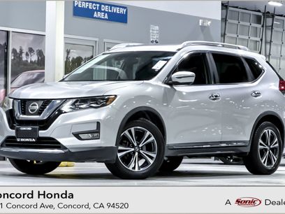 Used 2017 Nissan Rogue SL w/ SL Premium Package