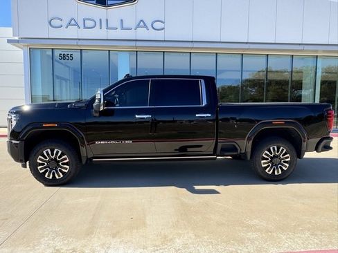 Used 2024 GMC Sierra 2500 Denali Ultimate image 2