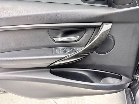 Used 2018 BMW 320i xDrive Sedan image 15