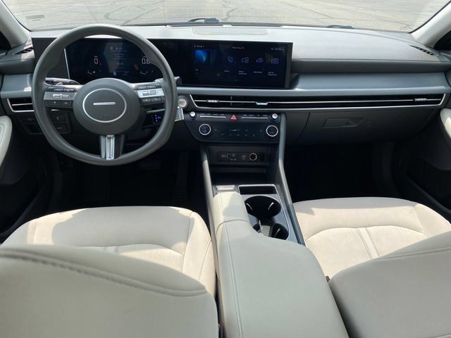 Used 2025 Hyundai Sonata SEL FWD image 5