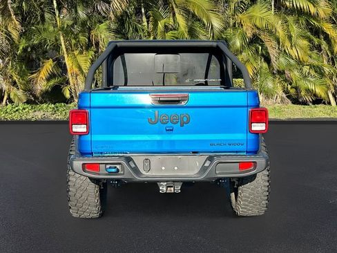 Used 2023 Jeep Gladiator Sport image 7