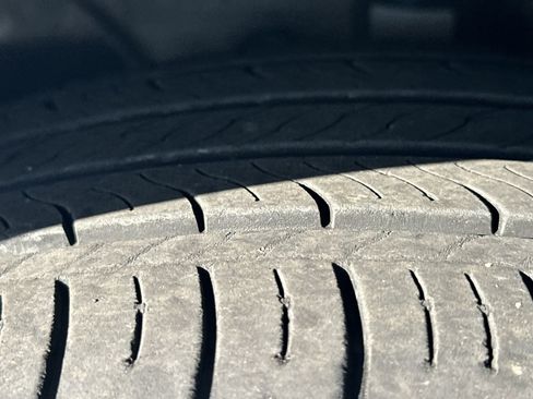 Used 2019 Nissan Sentra SV w/ Special Edition Package image 12