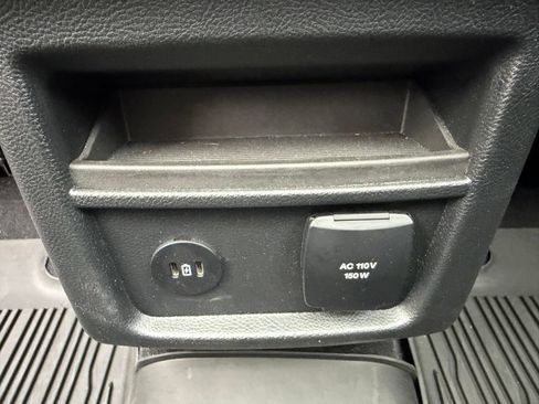 Certified 2022 Ford Edge Titanium AWD/4WD image 22