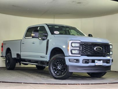 New 2026 Ford F350 Lariat w/ Black Appearance Package