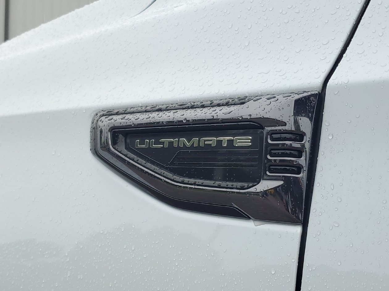 Used 2026 GMC Yukon XL Denali Ultimate AWD/4WD image 4
