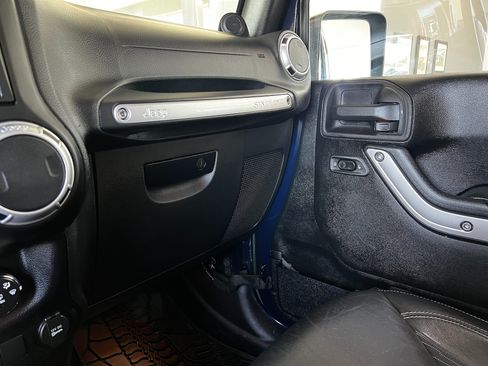 Used 2013 Jeep Wrangler Unlimited Sport AWD/4WD image 18