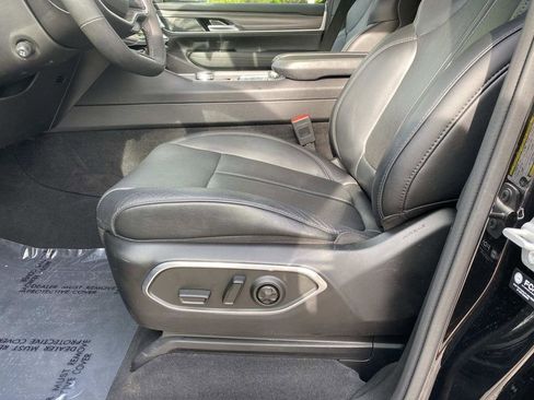 Used 2024 Jeep Wagoneer L Series III w/ Flexible Seating Group AWD/4WD image 20