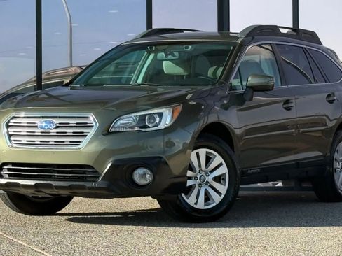 Used 2015 Subaru Outback 2.5i Premium AWD/4WD image 2