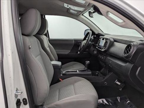 Used 2022 Toyota Tacoma SR image 16