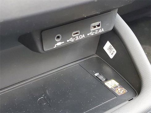 New 2026 Subaru Forester Premium image 30