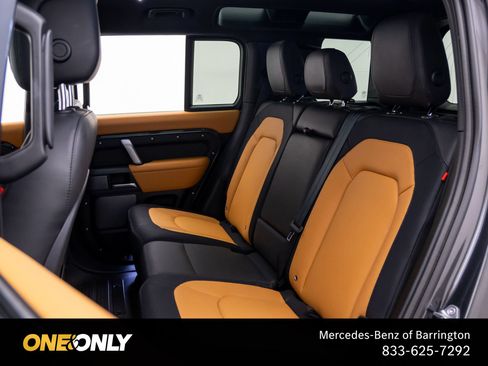 Used 2023 Land Rover Defender 110 X-Dynamic SE AWD/4WD image 18
