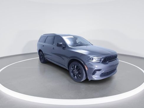 Used 2023 Dodge Durango GT w/ Blacktop Package AWD/4WD image 3