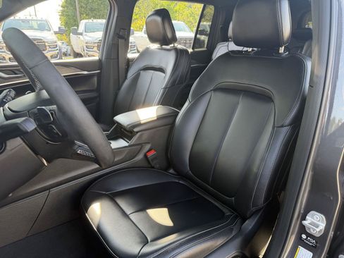 Certified 2025 Jeep Grand Cherokee L Limited RWD image 16